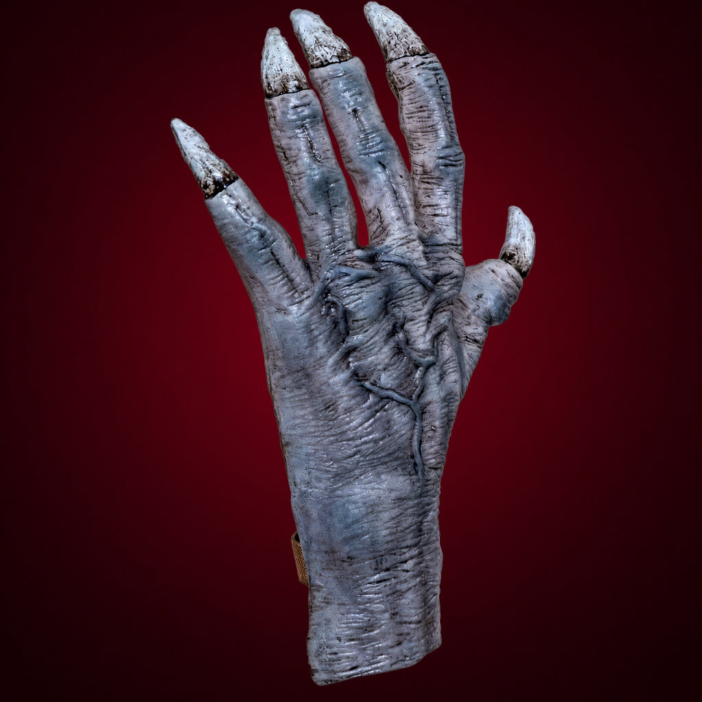 Kurten Claws – view 3 on dark burgundy gradient